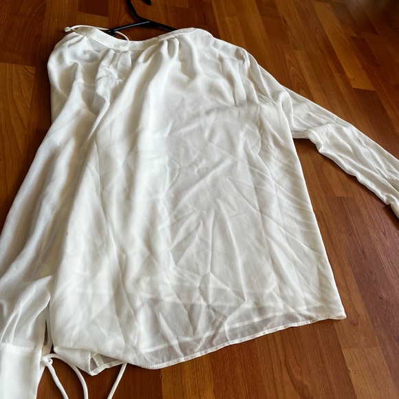 H&M new with tags white peasant top - small - Picture 3 of 5